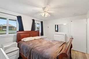 3915 L Ave, Anacortes, WA 98221 - Photo 12