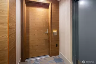 583 Battery St, Seattle, WA 98121 - Photo 2