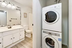 8823 Holly Dr, Everett, WA 98208 - Photo 10