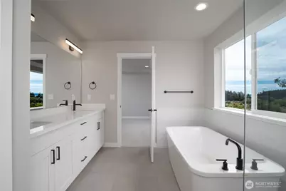 2443 SW Ridgeway Drive, Oak Harbor, WA 98277 - Photo 10