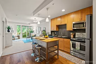 16141 Cleveland St, Redmond, WA 98052 - Photo 10