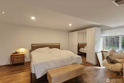 11005 Crestwood Drive S, Seattle, WA 98178 - Photo 20