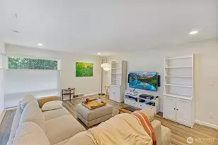 11005 Crestwood Dr S, Seattle, WA 98178 - Photo 8