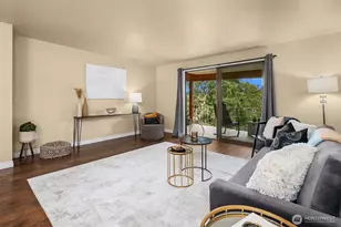 5220 21st Ave NE, Seattle, WA 98105 - Photo 8