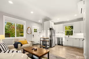 13005 NE 73rd St, Kirkland, WA 98033 - Photo 2