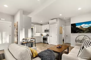 13005 NE 73rd St, Kirkland, WA 98033 - Photo 4