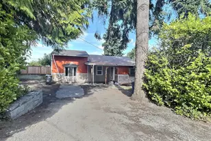 2604 S 122nd St, Seattle, WA 98168 - Photo 2