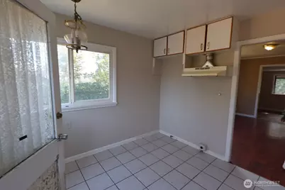 2604 S 122nd Street, Seattle, WA 98168 - Photo 14