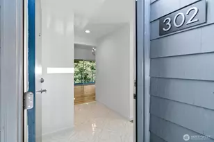 12719 NE 116th St, Kirkland, WA 98034 - Photo 2