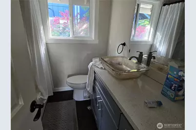 8405 24th Avenue SW, Seattle, WA 98106 - Photo 12