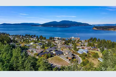 2904 17th Street, Anacortes, WA 98221 - Photo 2