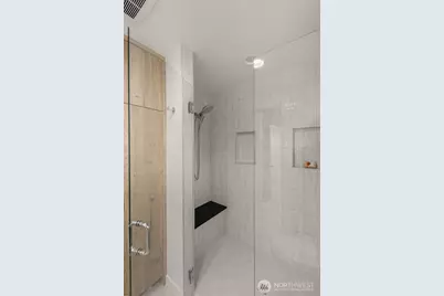 8337 C 12th Avenue NW, Seattle, WA 98117 - Photo 4