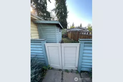 15541 Palatine Avenue N, Shoreline, WA 98133 - Photo 6