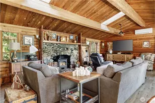 898 E Meadowood Ln, Freeland, WA 98249 - Photo 14