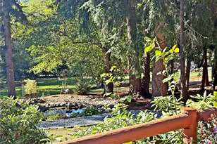 898 E Meadowood Ln, Freeland, WA 98249 - Photo 12