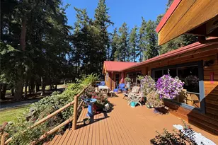 898 E Meadowood Ln, Freeland, WA 98249 - Photo 8