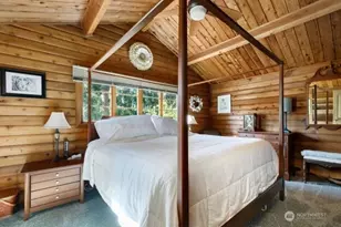 898 E Meadowood Ln, Freeland, WA 98249 - Photo 20