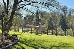 898 E Meadowood Ln, Freeland, WA 98249 - Photo 8