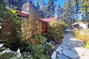 898 E Meadowood Ln, Freeland, WA 98249 - Photo 6