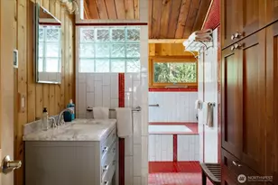 898 E Meadowood Ln, Freeland, WA 98249 - Photo 22