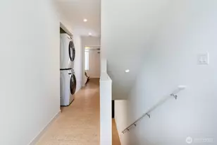 833 S Cloverdale St, Seattle, WA 98108 - Photo 24