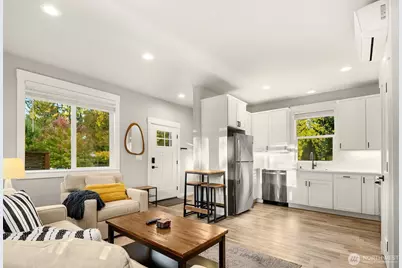 13005 NE 73rd Street #2, Kirkland, WA 98033 - Photo 2