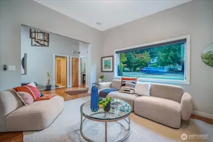 13017 3rd Ave NW, Seattle, WA 98177 - Photo 2