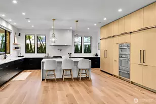 5632 NE 55th St, Seattle, WA 98105 - Photo 12