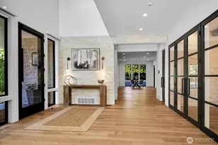 5632 NE 55th St, Seattle, WA 98105 - Photo 8
