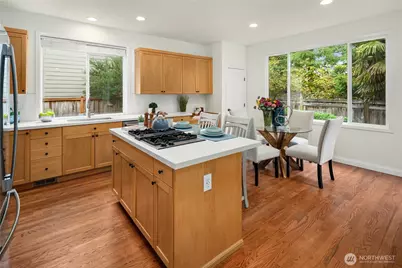 22824 NE 100th Place, Redmond, WA 98053 - Photo 10