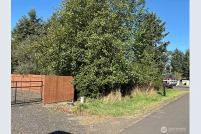 697 Island Circle SE, Ocean Shores, WA 98569 - Photo 22