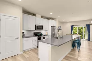 14715 Admiralty Way, Lynnwood, WA 98087 - Photo 4