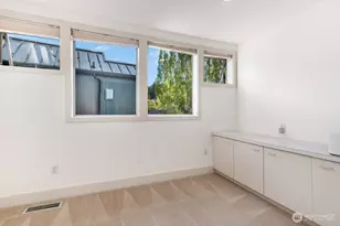2216 19th Ave E, Seattle, WA 98112 - Photo 16