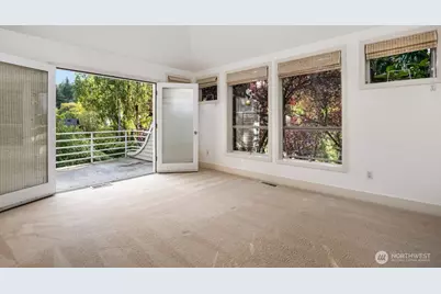 2216 19th Avenue E, Seattle, WA 98112 - Photo 18