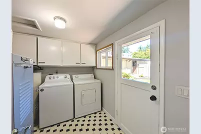 5715 186th Place SW, Lynnwood, WA 98037 - Photo 18