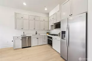 615 E Pike St, Seattle, WA 98122 - Photo 12