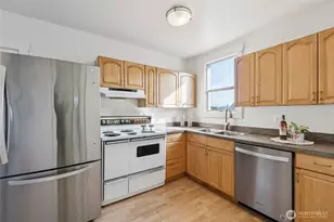 1910 S Lander St, Seattle, WA 98144 - Photo 10