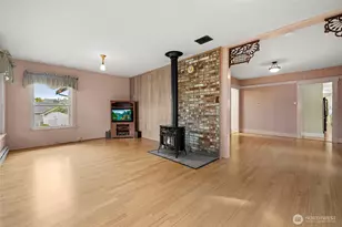 401 NE 9th St, Coupeville, WA 98239 - Photo 8