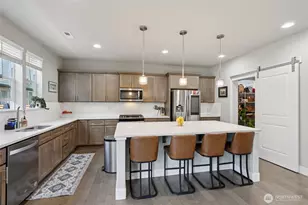 18705 134th St E, Bonney Lake, WA 98391 - Photo 2