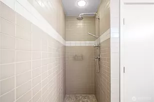 321 W Olympic Pl, Seattle, WA 98119 - Photo 14