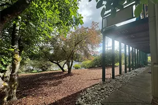 910 Barnhart St, Raymond, WA 98577 - Photo 6