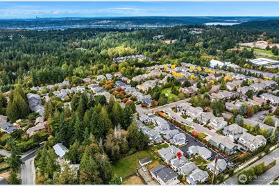 22773 SE 14th Court #10, Sammamish, WA 98075 - Photo 36
