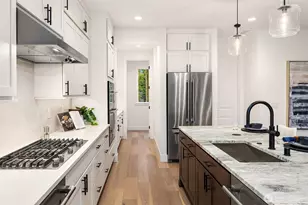 14870 Site 5 NE 2nd Ct, Bellevue, WA 98007 - Photo 18