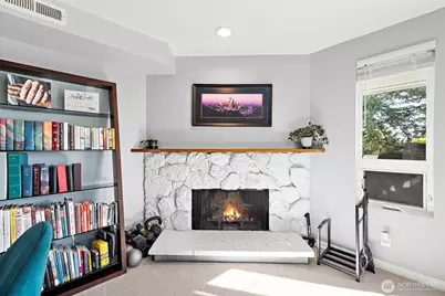 17417 Ashworth Avenue N #201, Shoreline, WA 98133 - Photo 10