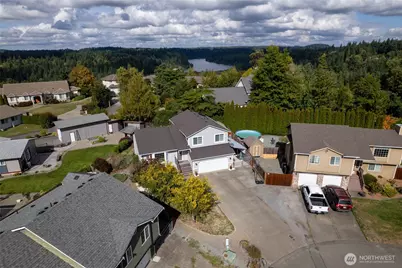 327 Maple Drive N, Eatonville, WA 98328 - Photo 2