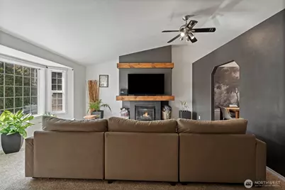 327 Maple Drive N, Eatonville, WA 98328 - Photo 8