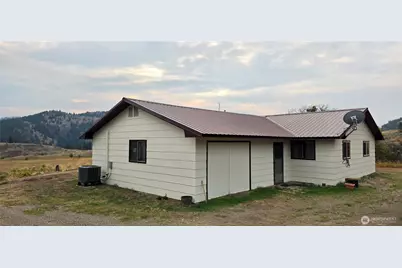 665 Wannacut Lake Road, Oroville, WA 98844 - Photo 32