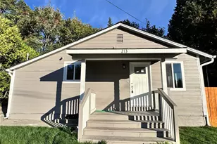 213 Willow St, Bremerton, WA 98310 - Photo 2