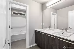 14709 Overlook Dr E, Bonney Lake, WA 98391 - Photo 32