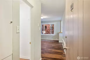 221 Belmont Ave E, Seattle, WA 98102 - Photo 6